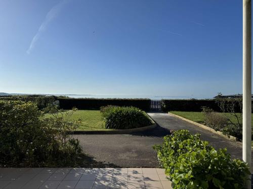 Appartement rénové en bord de mer avec terrasse - 4 pers, proche plage et port - FR-1-481-162 (Appartement renove en bord de mer avec terrasse - 4 pers, proche plage et port - FR-1-481-162) in Kerleven