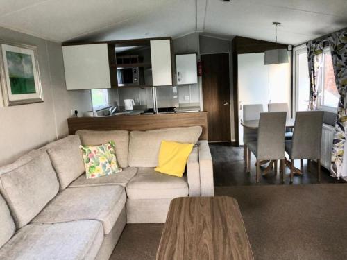 Ultra Modern Caravan Willerby Avonmore Hire At Haggerston Castle