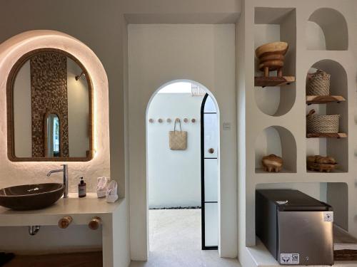 552577027 El Tropico Boutique Hotel