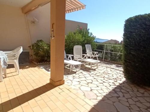 Charmant 2P avec jardin, piscine, parking et navettes gratuites - Cavalaire-sur-Mer - FR-1-226B-196 - Location saisonnière - Cavalaire-sur-Mer