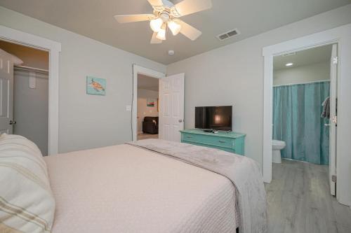 Seaside Retreat - Community Pool in Rockport, USA
