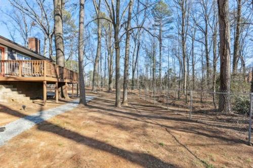Charming renovated 4B Ranch in Mableton, USA