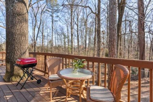 Charming renovated 4B Ranch in Mableton, USA