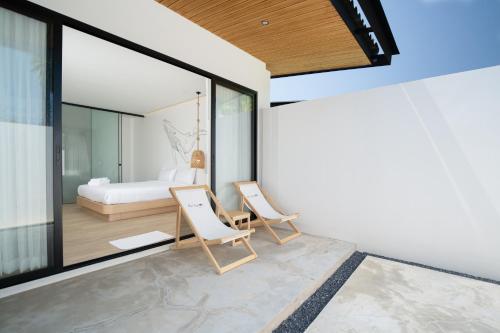 Balcony/terrace, The Season Rayong near Suan Son (Phe Arboretum)