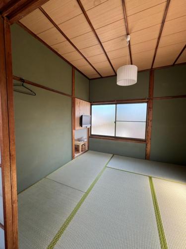 Japanese-Style Room