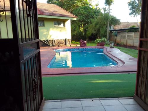 Swimming pool, Buffalo Street Cottages in Kruger National Park