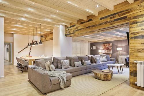 Five-Bedroom Apartment