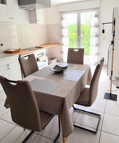 Gîte de 70m² avec vue sur le massif du Pilat (Gite de 70m² avec vue sur le massif du Pilat) in Clonas-sur-Vareze (Rhone-Alpes)