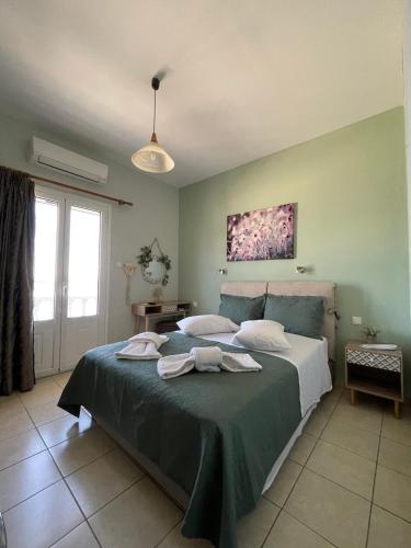 Parthenon Rooms, Peloponnese