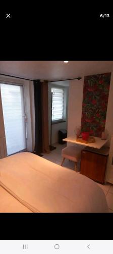 Agréable chambre pour 2 avec salle de bain privée