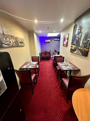 Ресторан, Hotel Victor Hugo in Кламар