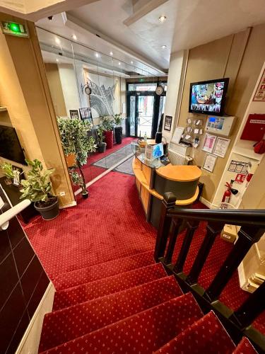 Фойє, Hotel Victor Hugo in Кламар