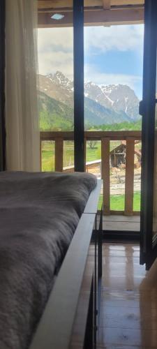 Skats, Guest House Guli in Mazeri