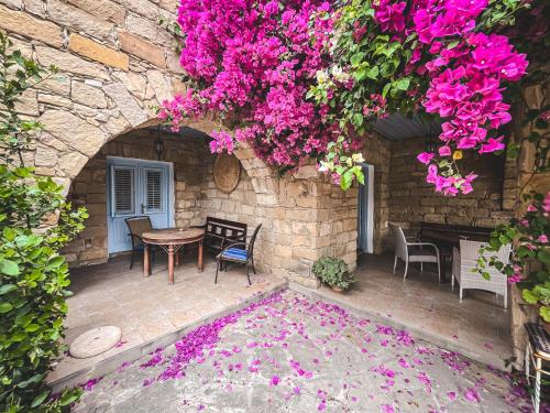 Cyprus Villages - Bed & Breakfast - With Access To Pool And Stunning View