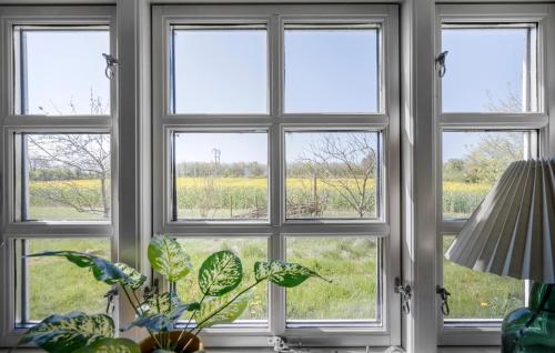 View, Stunning Home In Ringkøbing With Wifi in Hee
