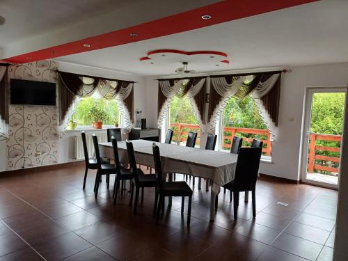 Pensiunea Andy Moieciu in 布兰