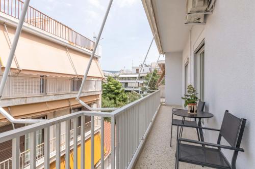Sunny 2BR Apartment in Nea Smyrni by UPSTREET - image 3