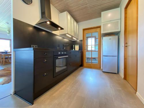 köök, Landstudio - Schwedenhaus mit Kamin am Feldrand in Tensbüttel-Röst