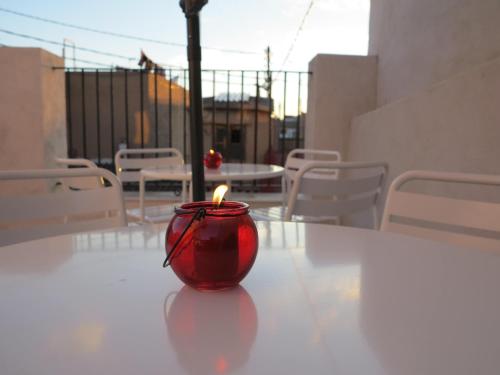 Hulot B&B Valencia - image 5