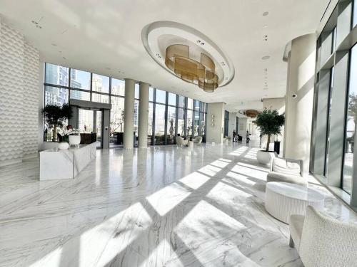 Ocean Bliss - Full Sea Views! in Jumeirah