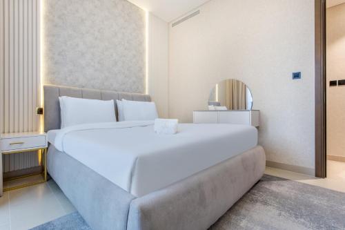 STAY BY LATINEM Luxury 1BR Holiday Home CV A1507 near Burj Khalifa, Dubai (Foto 9)