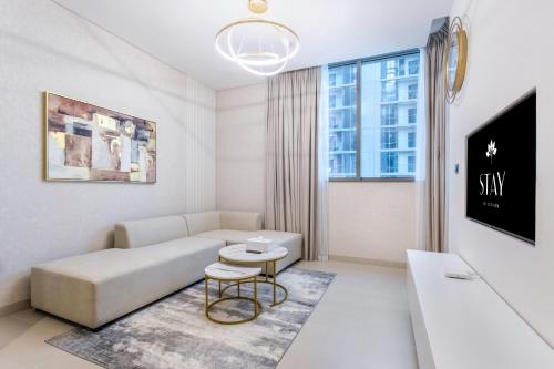 STAY BY LATINEM Luxury 1BR Holiday Home CV A1507 near Burj Khalifa, Dubai (Foto 2)