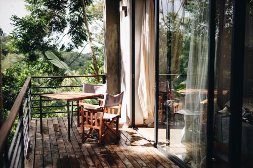 ระเบียง/ชานเรือน, Kaliwa Lodge in โดโดม่า