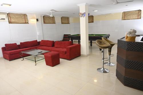 ownstay chhatarpur