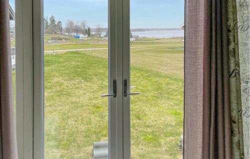 View, Amazing Home In Glanshammar With Wifi in Glanshammar