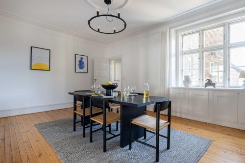  Spacious 3 Bedroom Apartment in Peaceful Area in Kopenhagen