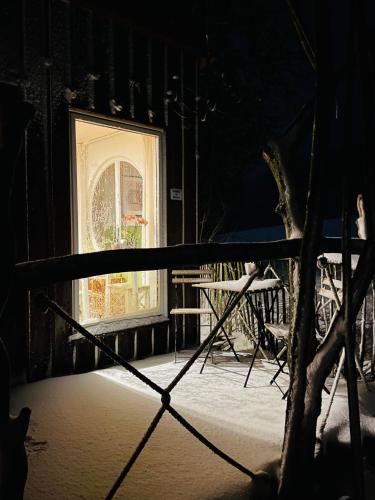 Balcony/terrace, Eulennest - Tiny House im Habichtswald in Schauenburg