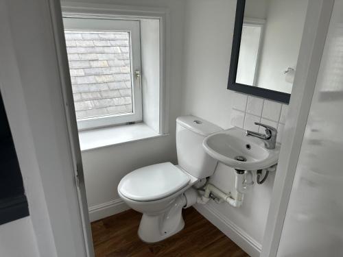 Double Room with Private External Bathroom image 1