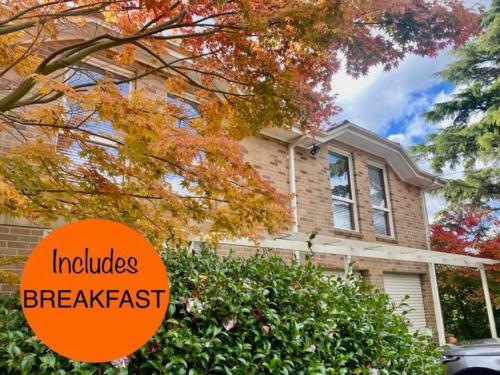 French Boutique Loft Apartment at Chapmans with Breakfast & Pets in Moss Vale