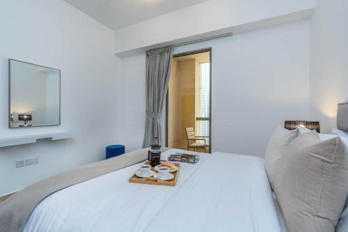 Amazing Seaview Prime Location Upgraded, Дубай (фото 4)