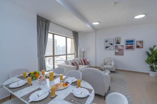 Amazing Seaview Prime Location Upgraded - image 7
