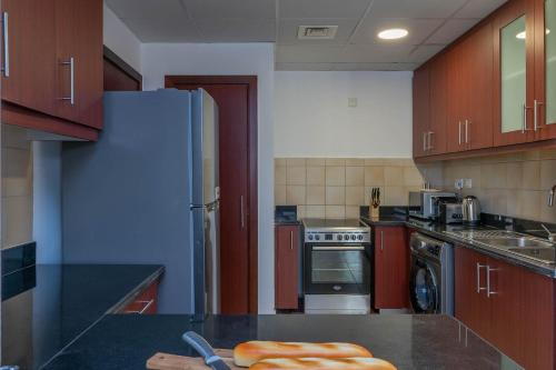 Amazing Seaview Prime Location Upgraded - image 6