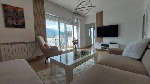 MINA modern & cozy apartment main city square GTC Skopje, Skopje (foto 8)