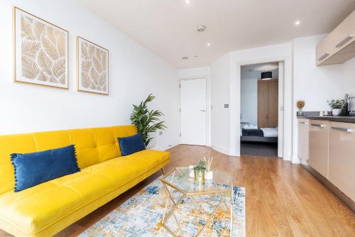 Exclusive Apartment - Free Parking -WiFi Netflix- Juliet Balcony -Fully Equipped for Extended Stays, Leeds (Foto 4)