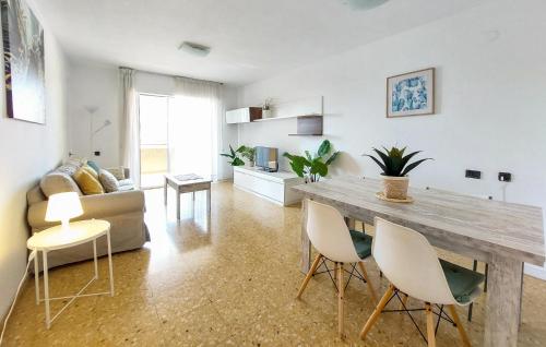 Amazing Apartment In Castell De La Plana With Kitchen