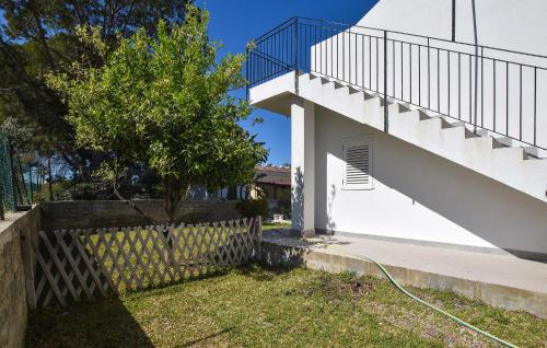 Four-Bedroom Holiday Home image 10