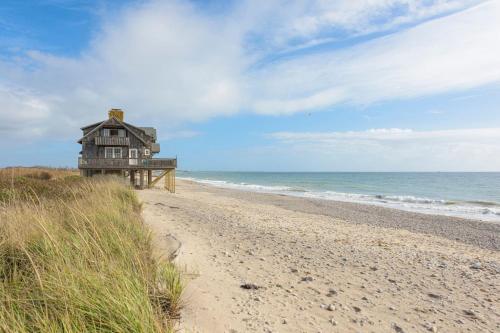 6.5-Acre Oceanfront Estate in Wakefield, USA