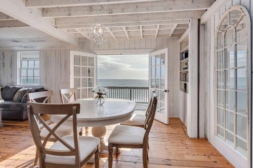 6.5-Acre Oceanfront Estate in Wakefield, USA