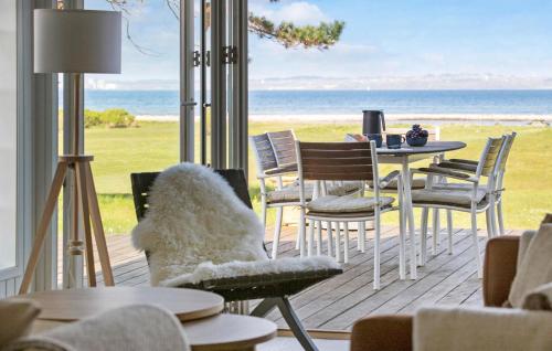  Three-Bedroom Holiday Home In Knebel in Knebel