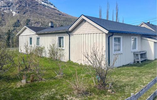 Gorgeous Apartment In Eresfjord - Location saisonnière - Nauste