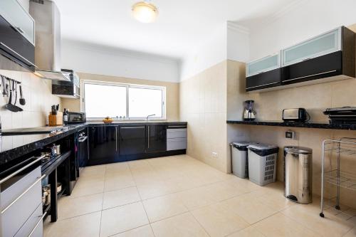 Kitchen, Sunset Haven Villa in Monte Canelas