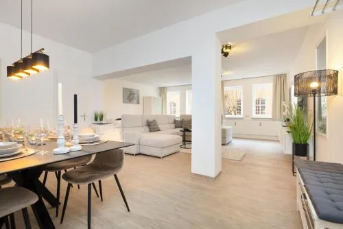 Primero City-Loftdomizil I 84qm Innenstadt Rathaus I Gemeinschaftsterrasse 6 P in Augsburg, Deutschland