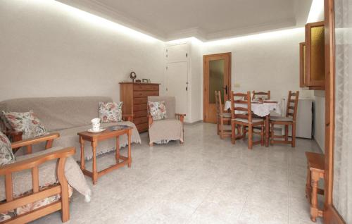 Awesome apartment in Torrevieja w/ Outdoor swimming pool WiFi and 2 Bedrooms - image 9
