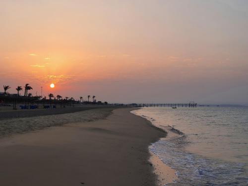 Relaxed sea view chalet – khách sạn tại Ras Sedr