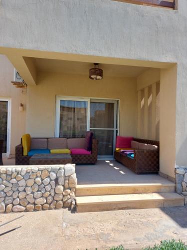 Mousa Coast aquapark view chalet with garden-families only in 拉斯蘇德爾