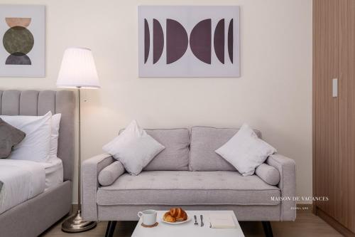 10mins from Dubai Mall Studio with a Large Balcony - image 3